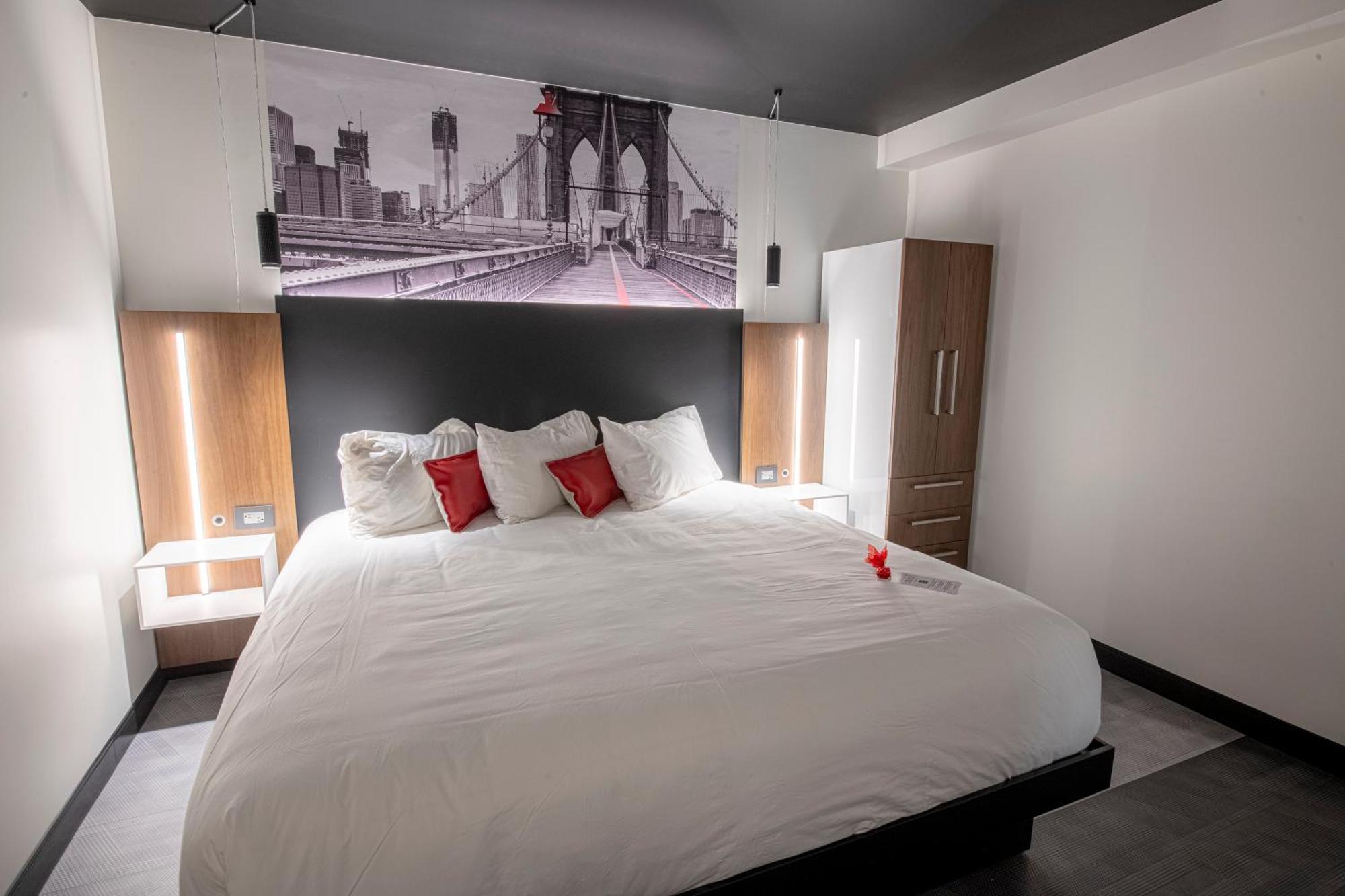 Grand Times Hotel - Aeroport De Quebec Экстерьер фото