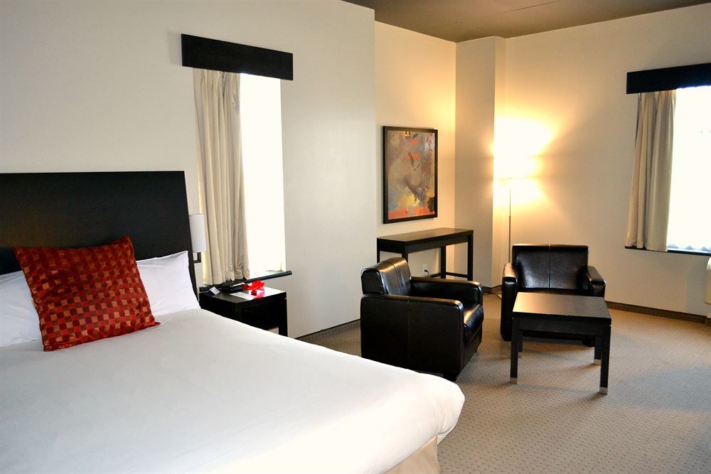 Grand Times Hotel - Aeroport De Quebec Экстерьер фото