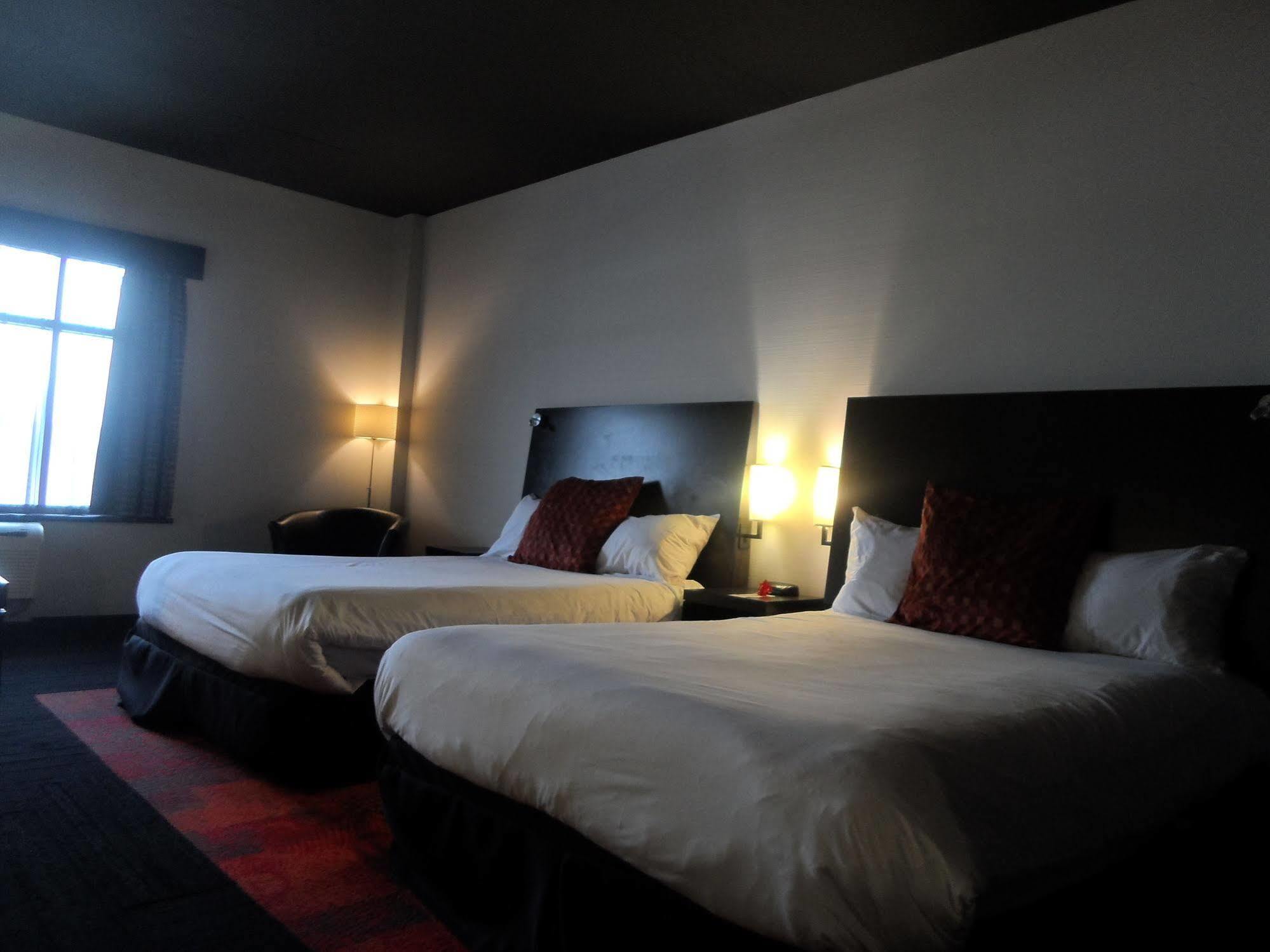 Grand Times Hotel - Aeroport De Quebec Экстерьер фото