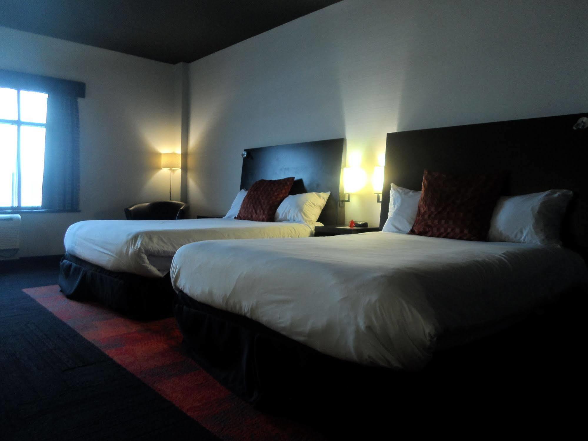 Grand Times Hotel - Aeroport De Quebec Экстерьер фото